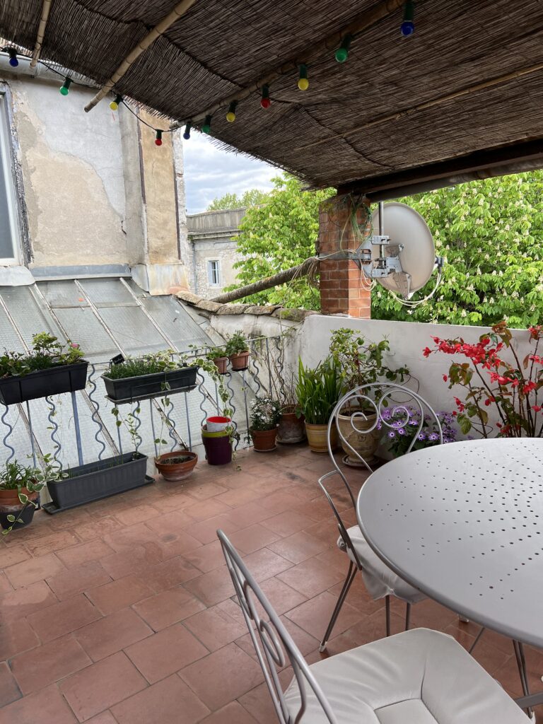 Terrasse chambre d'hôtes, Chez Albert et Karine.